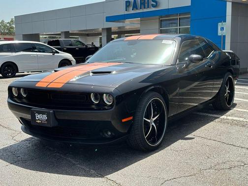 Pitch Black Clearcoat 2022 Dodge Challenger SXT
