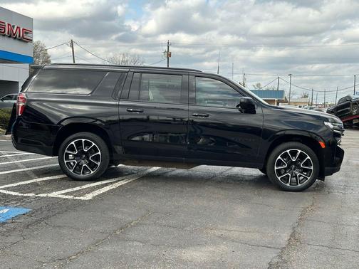 2021 Chevrolet Suburban RST