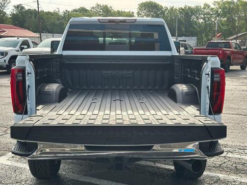 Summit White 2026 GMC Sierra 2500 SLT
