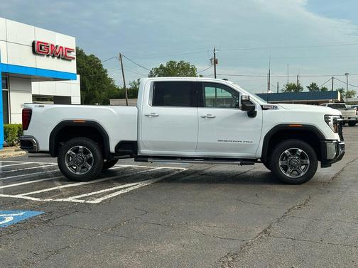 Summit White 2026 GMC Sierra 2500 SLT