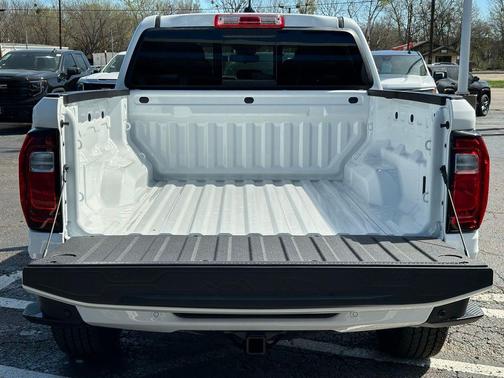 Summit White 2026 GMC Canyon Elevation