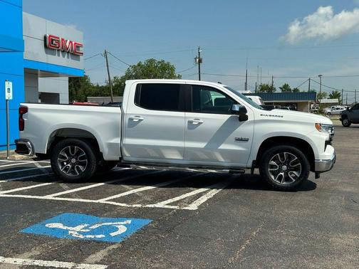 Summit White 2022 Chevrolet Silverado 1500 LT