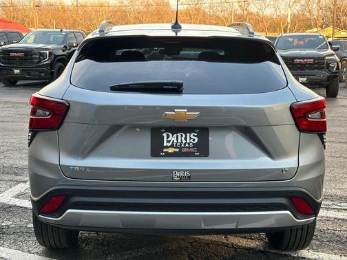 Sterling Gray Metallic 2026 Chevrolet Trax LT