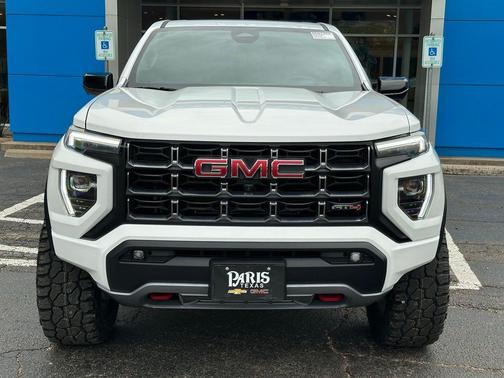 2024 GMC Canyon AT4