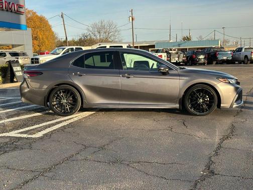 2021 Toyota Camry XSE