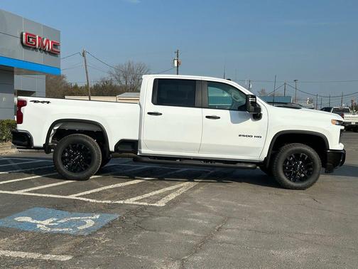 2026 Chevrolet Silverado 2500 Custom
