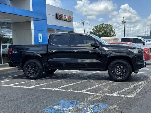 2024 Chevrolet Colorado WT