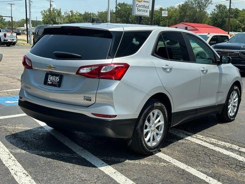 Silver Ice Metallic 2021 Chevrolet Equinox LS
