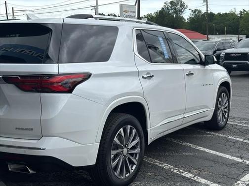 2023 Chevrolet Traverse Premier