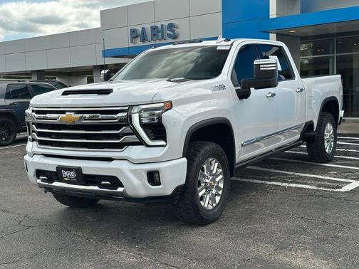 Iridescent Pearl Tricoat 2024 Chevrolet Silverado 2500 High Country