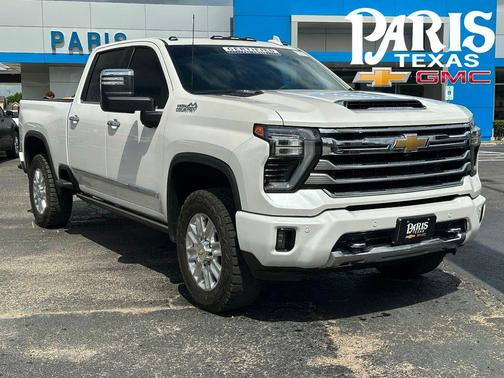 Iridescent Pearl Tricoat 2024 Chevrolet Silverado 2500 High Country