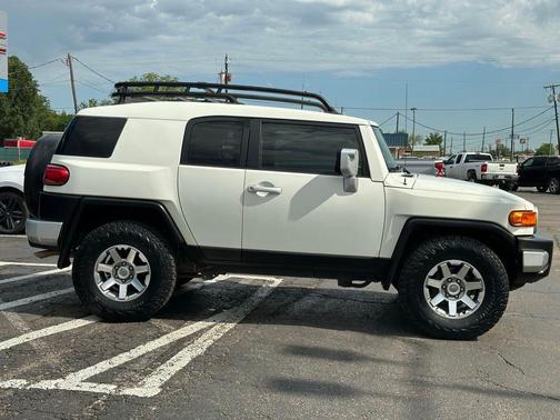 Iceberg 2014 Toyota FJ Cruiser Base