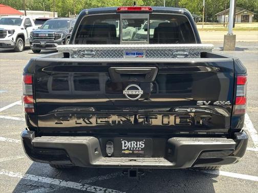 2022 Nissan Frontier SV