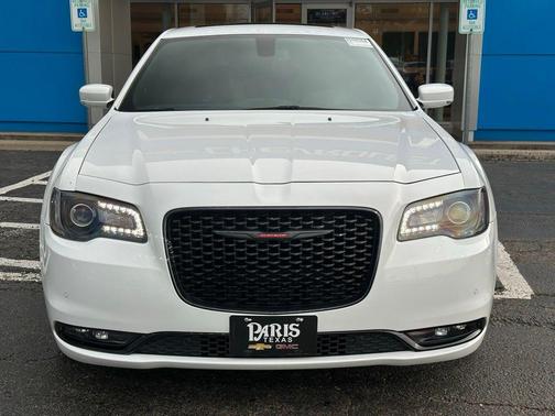 Bright White Clearcoat 2022 Chrysler 300 S