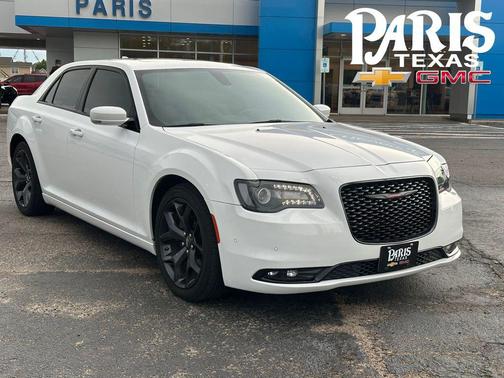 Bright White Clearcoat 2022 Chrysler 300 S