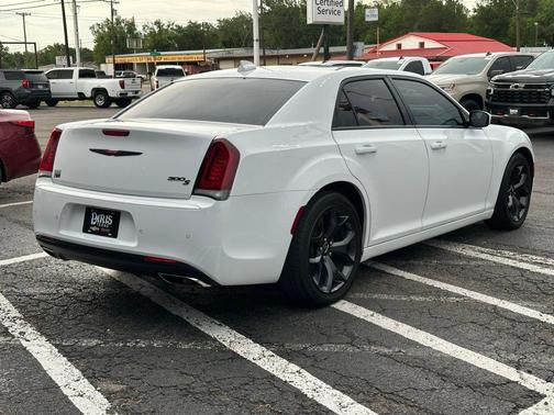 Bright White Clearcoat 2022 Chrysler 300 S