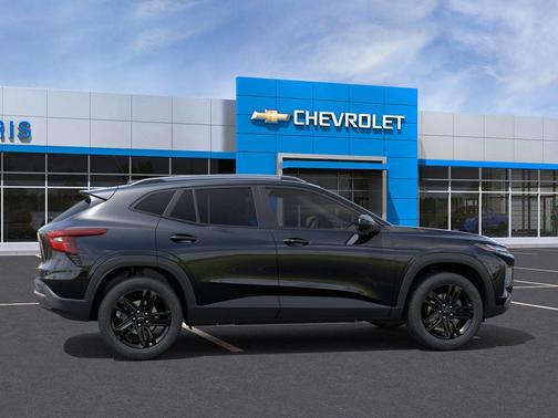 Mosaic Black Metallic 2026 Chevrolet Trax FWD ACTIV