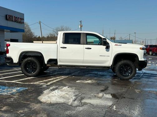 2025 Chevrolet Silverado 2500 Custom