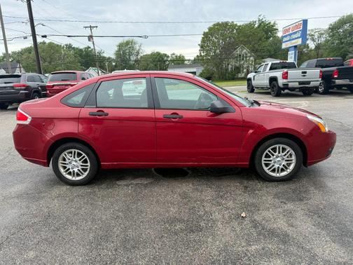 Sangria Red Clearcoat Metallic 2009 Ford Focus SE