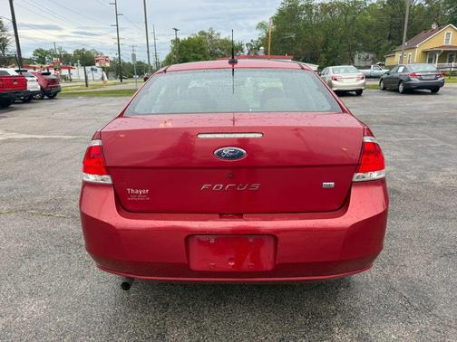 Sangria Red Clearcoat Metallic 2009 Ford Focus SE