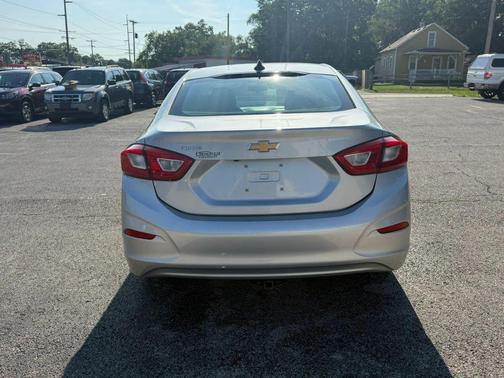 Silver 2018 Chevrolet Cruze LS