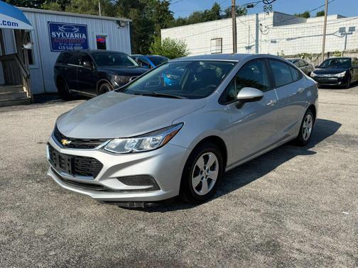 Silver 2018 Chevrolet Cruze LS