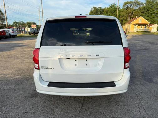 White Knuckle Clearcoat 2019 Dodge Grand Caravan SE