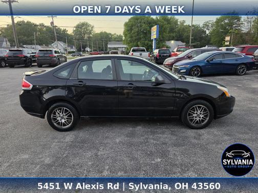 Ebony 2010 Ford Focus SE