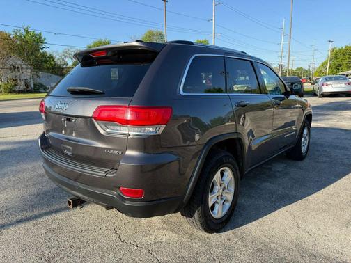 Brilliant Black Crystal Pearlcoat 2014 Jeep Grand Cherokee Laredo