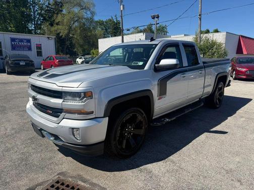 Silver Ice Metallic 2017 Chevrolet Silverado 1500 2LT