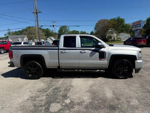 Silver Ice Metallic 2017 Chevrolet Silverado 1500 2LT