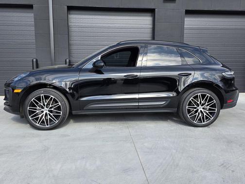 2024 Porsche Macan 