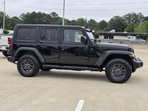 Black Clearcoat 2024 Jeep Wrangler Sport