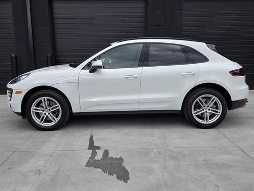 2018 Porsche Macan 