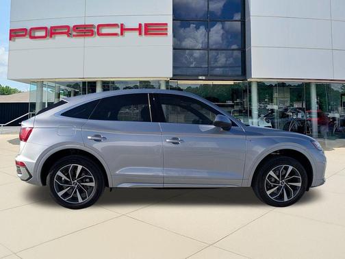 2022 Audi Q5 45 S line Premium Plus