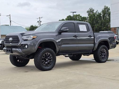 Lunar Rock 2022 Toyota Tacoma Limited