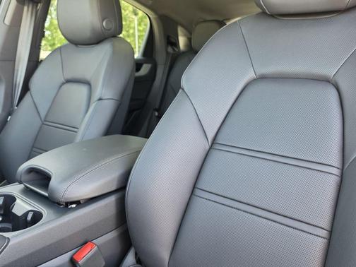 Chalk 2026 Porsche Cayenne AWD