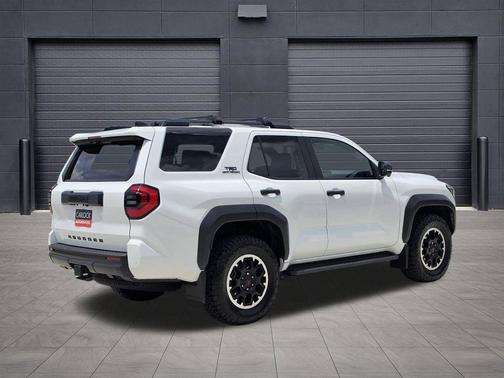 Ice 2025 Toyota 4Runner Sport