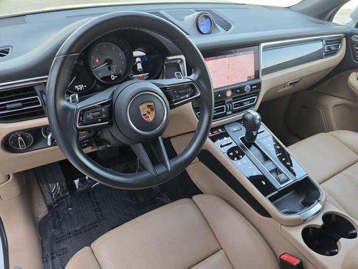 2022 Porsche Macan S