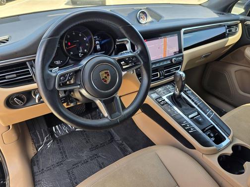 Black 2021 Porsche Macan Base