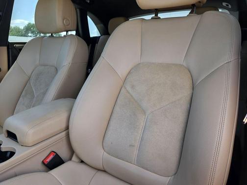 Black 2021 Porsche Macan Base