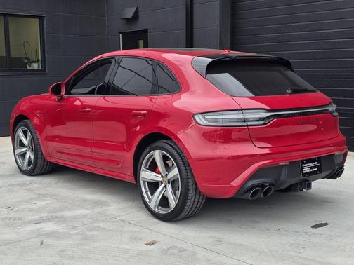 2025 Porsche Macan GTS