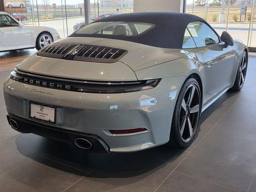 2026 Porsche 911 Carrera 4S