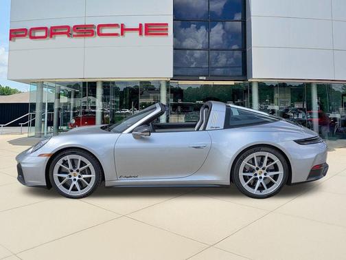 2025 Porsche 911 Targa 4 GTS