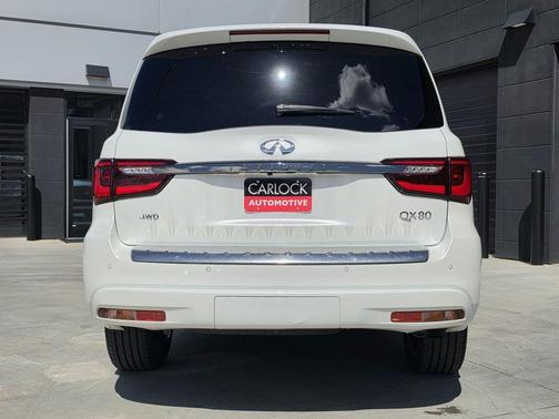 Aspen White 2024 INFINITI QX80 SENSORY