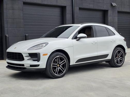 White 2020 Porsche Macan Base