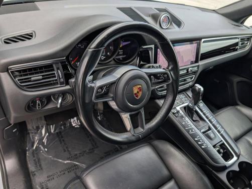 2020 Porsche Macan Base