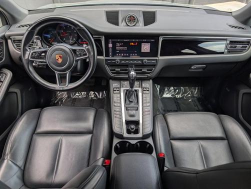 2020 Porsche Macan Base