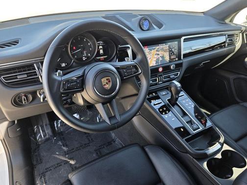 2025 Porsche Macan T