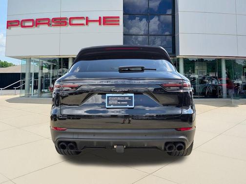 2023 Porsche Cayenne Platinum Edition